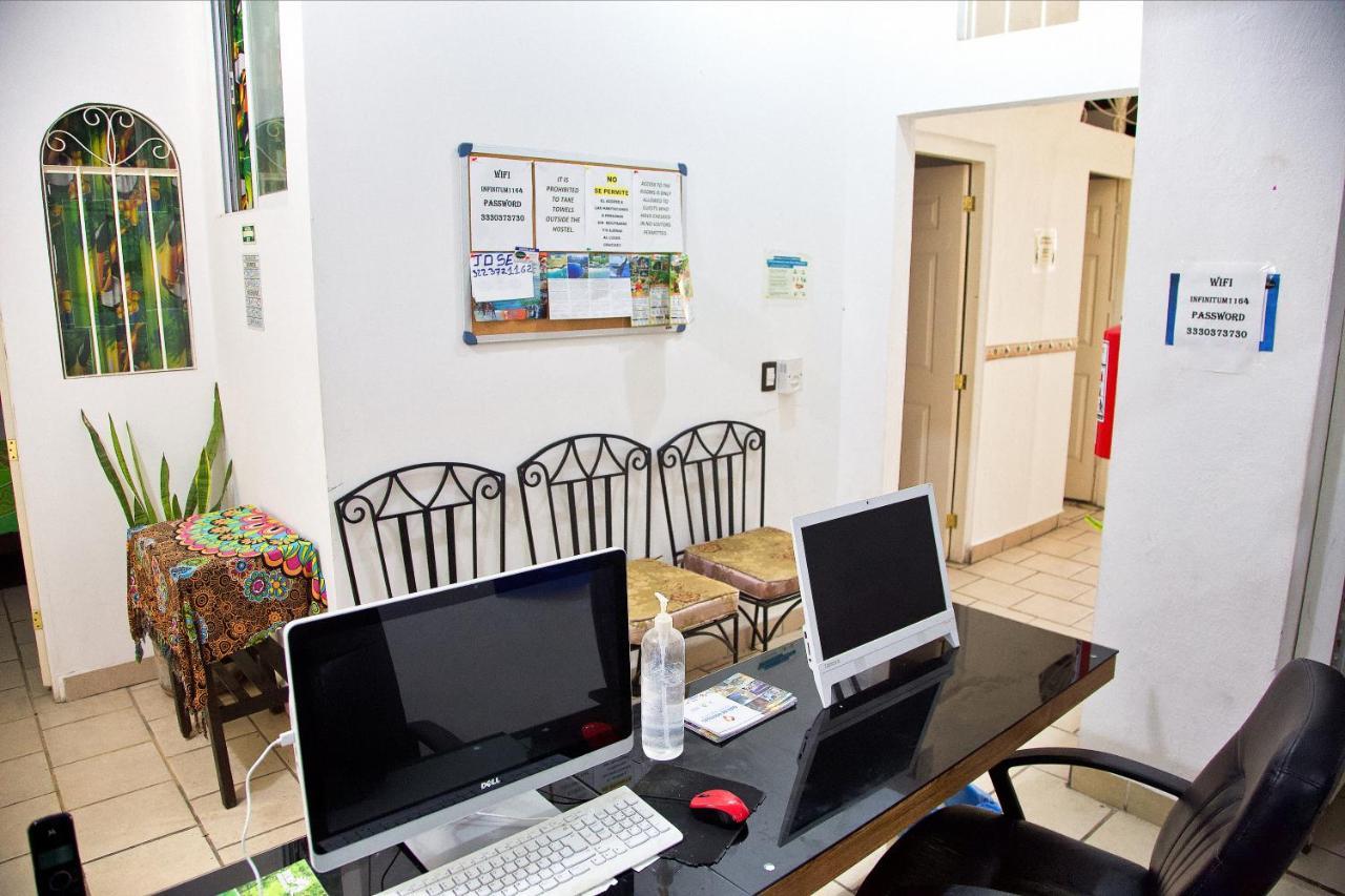 Alexandross Hostel Puerto Vallarta Ngoại thất bức ảnh