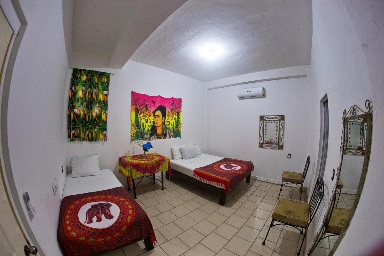 Alexandross Hostel Puerto Vallarta Ngoại thất bức ảnh