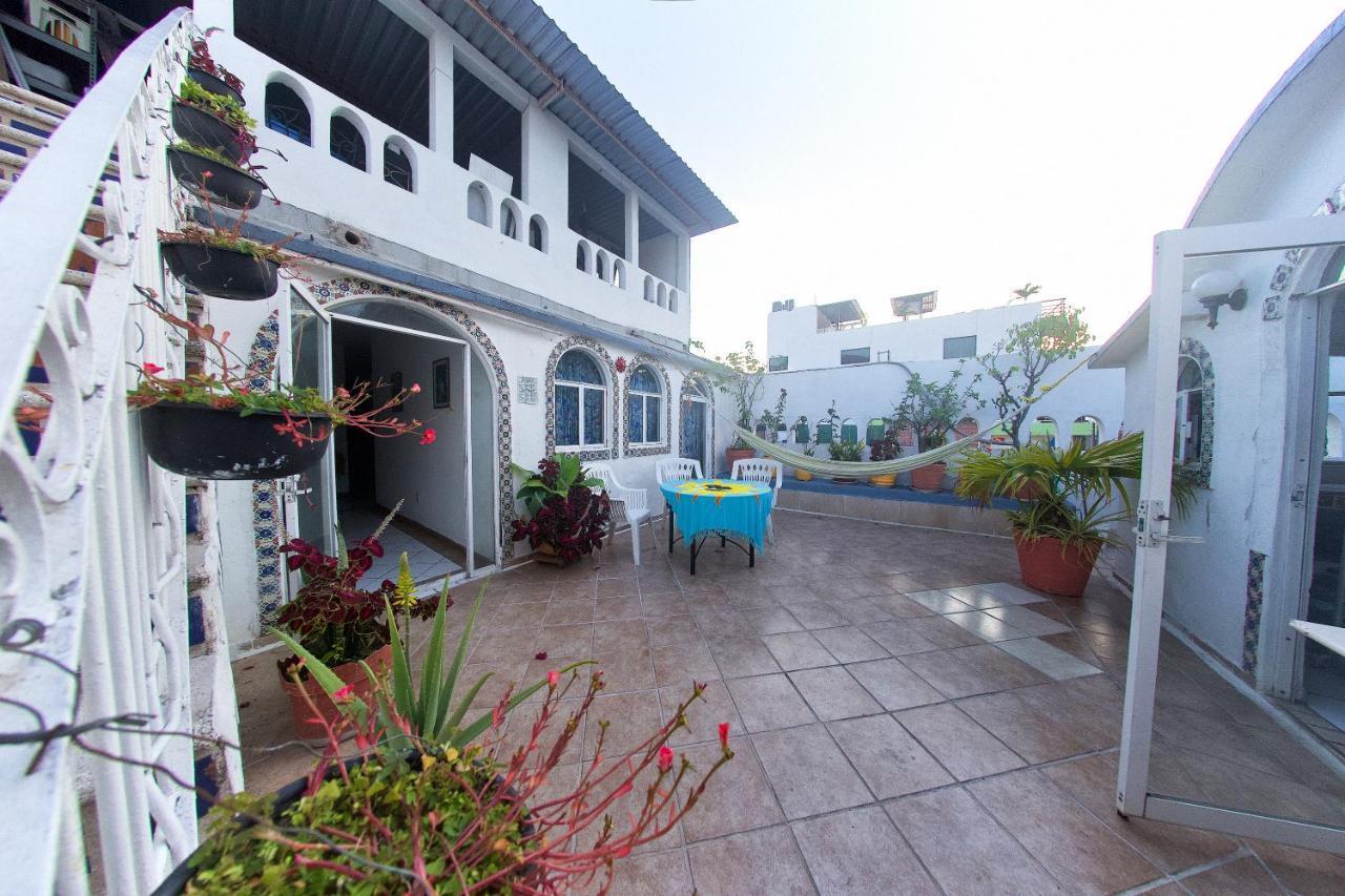 Alexandross Hostel Puerto Vallarta Ngoại thất bức ảnh