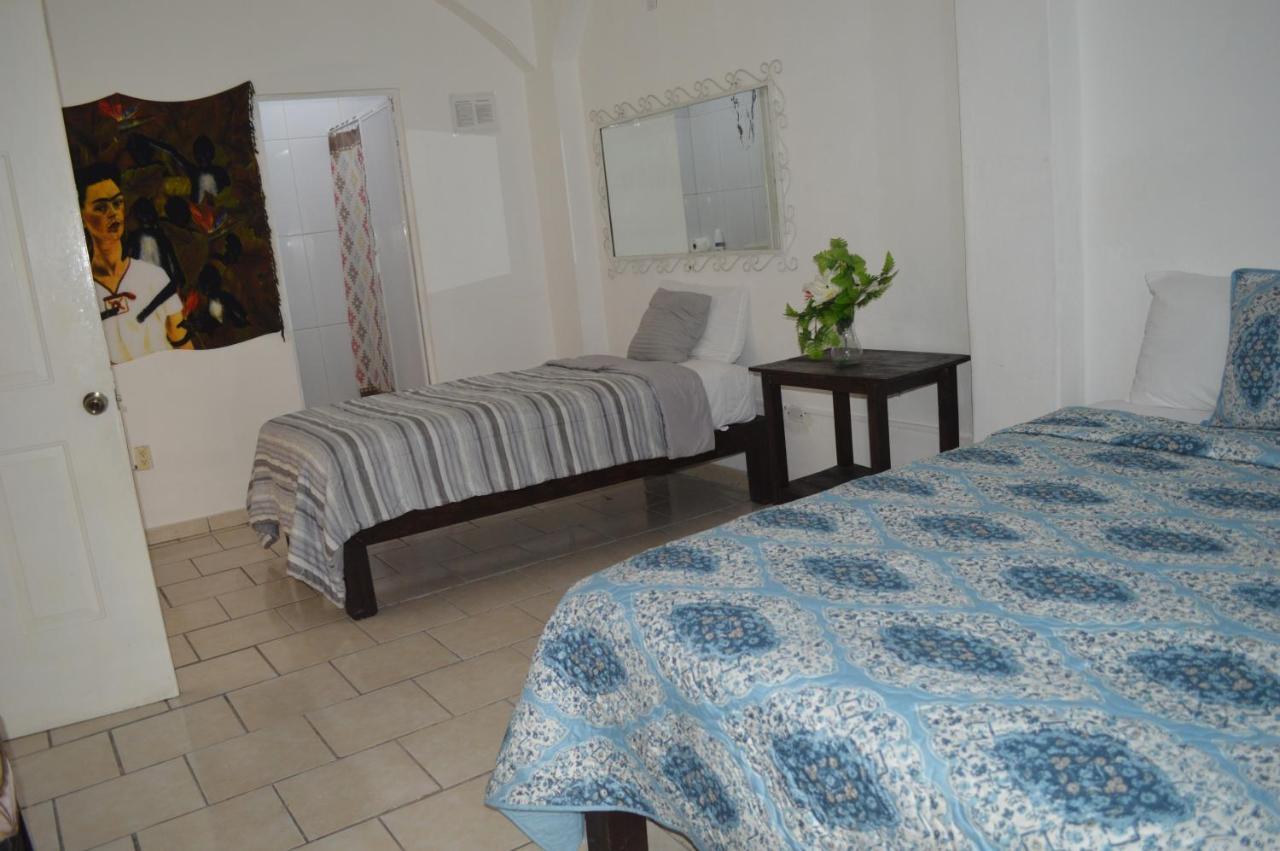 Alexandross Hostel Puerto Vallarta Ngoại thất bức ảnh