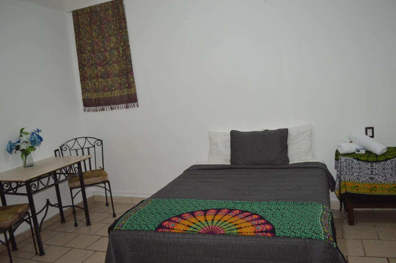 Alexandross Hostel Puerto Vallarta Ngoại thất bức ảnh