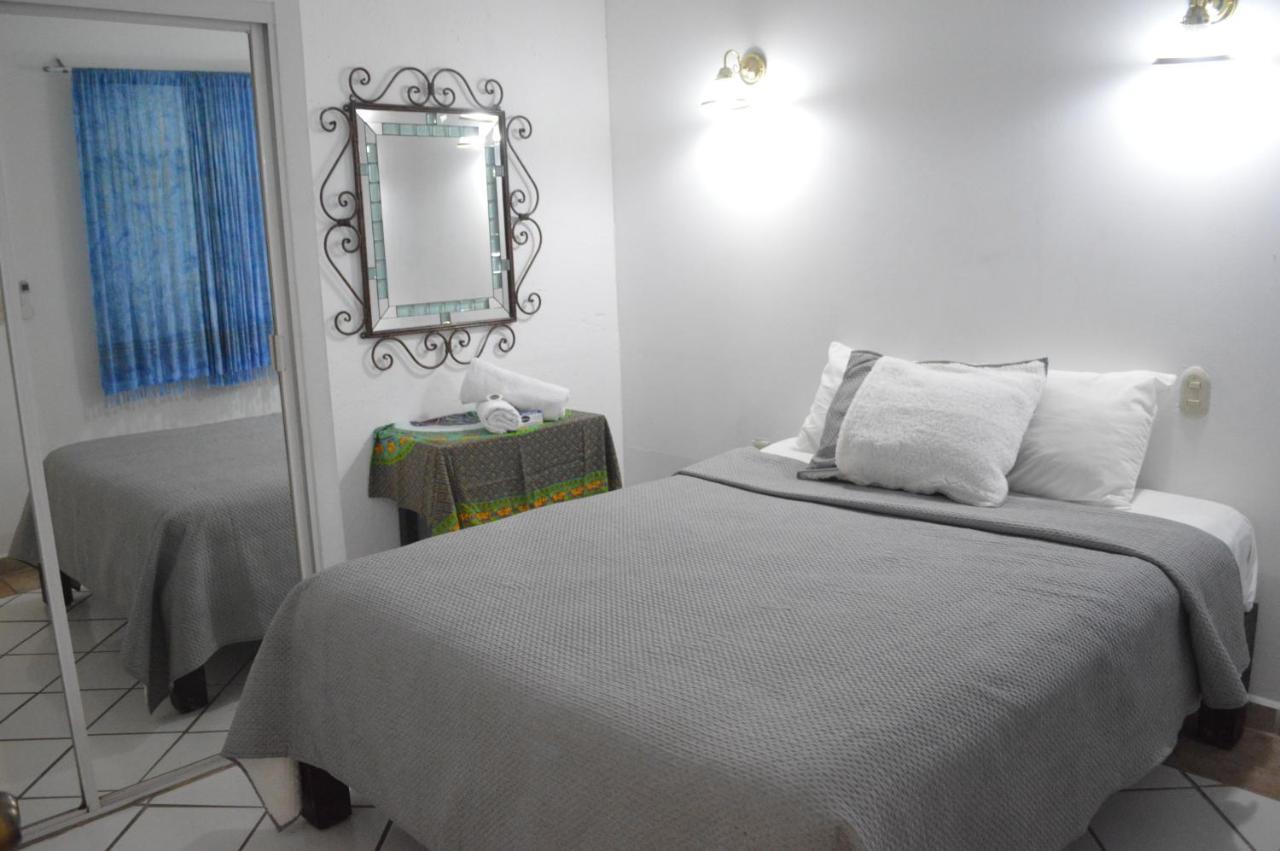 Alexandross Hostel Puerto Vallarta Ngoại thất bức ảnh